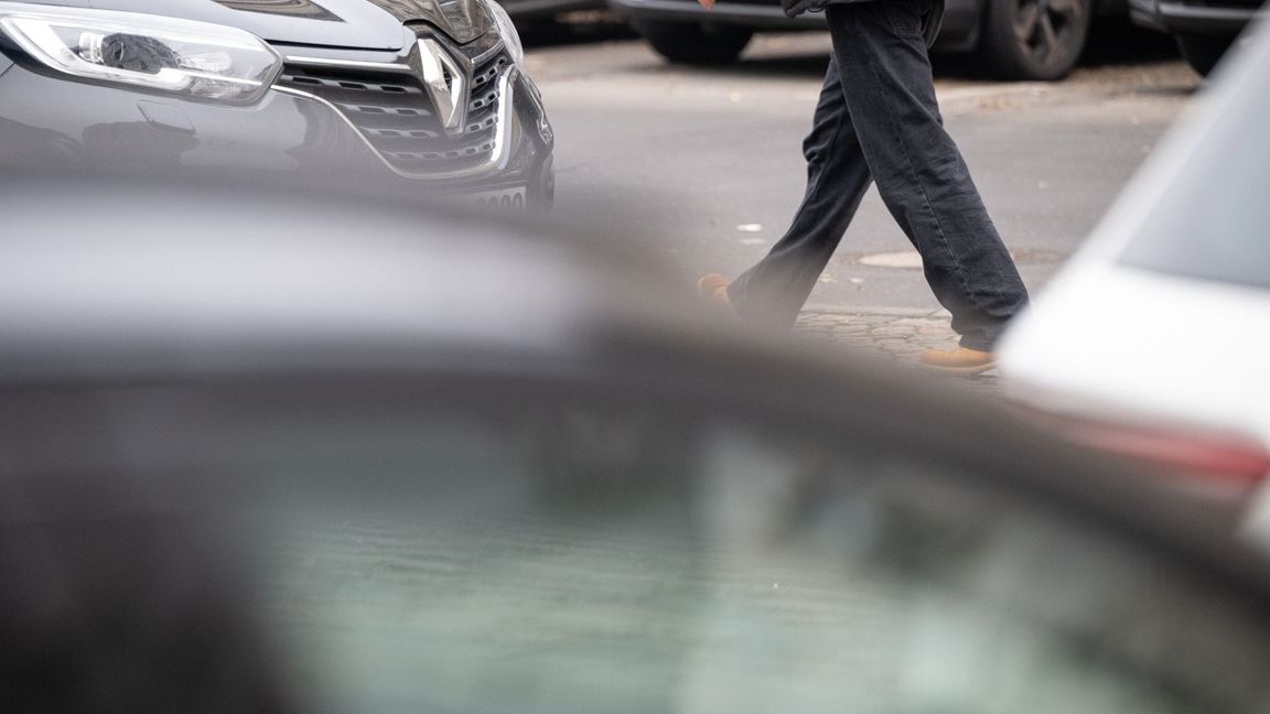Besonders in Metropolen gingen die Menschen zuletzt häufiger zu Fuß und ließen das Auto öfter stehen. (Symbolbild)