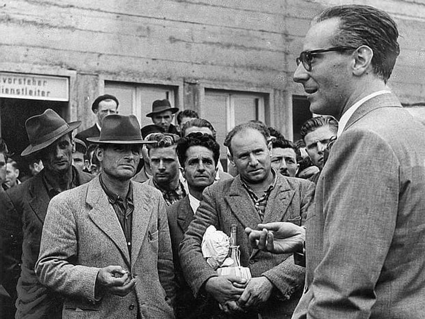Historische Aufnahme aus der Zeit der Gastarbeit.