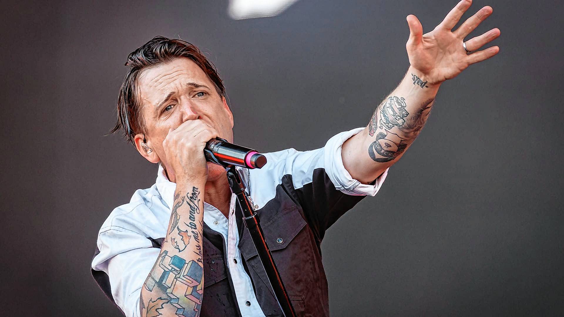 Benjamin Kowalewicz, Sänger der Band Billy Talent, beim Open-Air-Festival "Rock im Park".