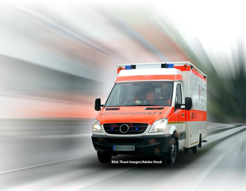 Der Senior wurde mit Verletzungen im Gesicht ins Krankenhaus eingeliefert. Bild: Adobe Stock