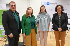 IHK-Bezirkskammer-Präsident Andreas Weeber (von links) und die aus drei Frauen bestehende Diskussionsrunde: Petra Bösner-Handelmann, Bonita Grupp und Marion Oker.