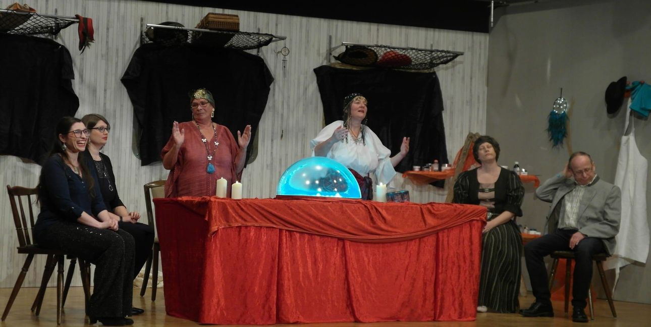 Da liegt was in der Luft: Stephanie Strobel, Sandra Possienke, Heidrun Böttinger, Sigrid Schmid, Tanja Magenau und Günter Moroff (von links).