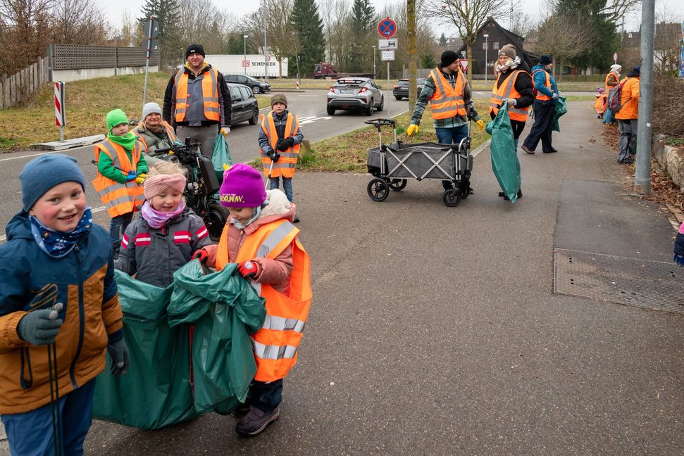 Auch in Maichingen wurde fleißig Müll gesammelt. Mit viel Eifer waren auch dort die Kinder mit dabei.