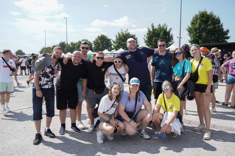 Mallorca total: Prima Stimmung auf dem Flugfeld.