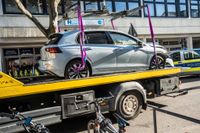 Ein 89-jähriger Autofahrer verursachte am Montagvormittag am Sindelfinger Marktplatz einen schweren Unfall.