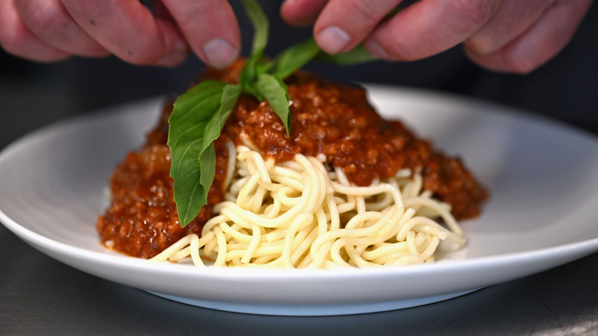 Kein Gericht verkauft Apetito in Kantinen häufiger als dieses: Spaghetti Bolognese.