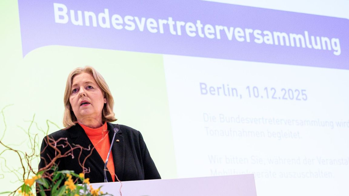 Bundesarbeitsministerin Bärbel Bas (SPD) vor Vertretern der Rentenversicherung im Dezember. (Archivbild)