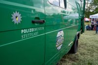 Das Blaulichtfest bot Blaulichtgottesdienst, Konzert, Kinderprogramm, Vorführungen, Solitude-Rundfahrt mit aktuellen und Oldtimer-Einsatzfahrzeugen.