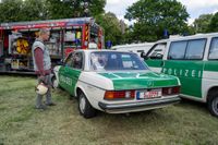Das Blaulichtfest bot Blaulichtgottesdienst, Konzert, Kinderprogramm, Vorführungen, Solitude-Rundfahrt mit aktuellen und Oldtimer-Einsatzfahrzeugen.