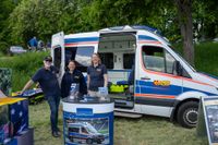 Das Blaulichtfest bot Blaulichtgottesdienst, Konzert, Kinderprogramm, Vorführungen, Solitude-Rundfahrt mit aktuellen und Oldtimer-Einsatzfahrzeugen.