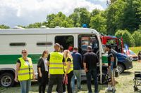 Das Blaulichtfest bot Blaulichtgottesdienst, Konzert, Kinderprogramm, Vorführungen, Solitude-Rundfahrt mit aktuellen und Oldtimer-Einsatzfahrzeugen.