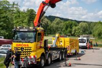 Das Blaulichtfest bot Blaulichtgottesdienst, Konzert, Kinderprogramm, Vorführungen, Solitude-Rundfahrt mit aktuellen und Oldtimer-Einsatzfahrzeugen.