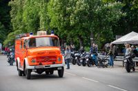 Das Blaulichtfest bot Blaulichtgottesdienst, Konzert, Kinderprogramm, Vorführungen, Solitude-Rundfahrt mit aktuellen und Oldtimer-Einsatzfahrzeugen.