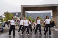 Auf dem Flugfeld wurde mit einem abwechslungsreichen Programm gefeiert.