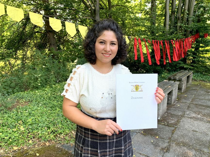 Bassireh aus Afghaninstan ist eine von 28 Absolventen im Jahr 2022 bei HASA Sindelfingen. Bild: z