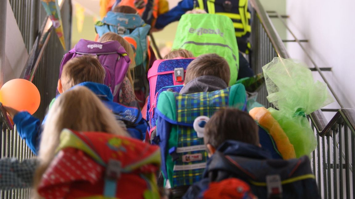 Für die neuen Erstklässler im kommenden Schuljahr gilt ein Anspruch auf Ganztagsbetreuung. (Symbolbild)