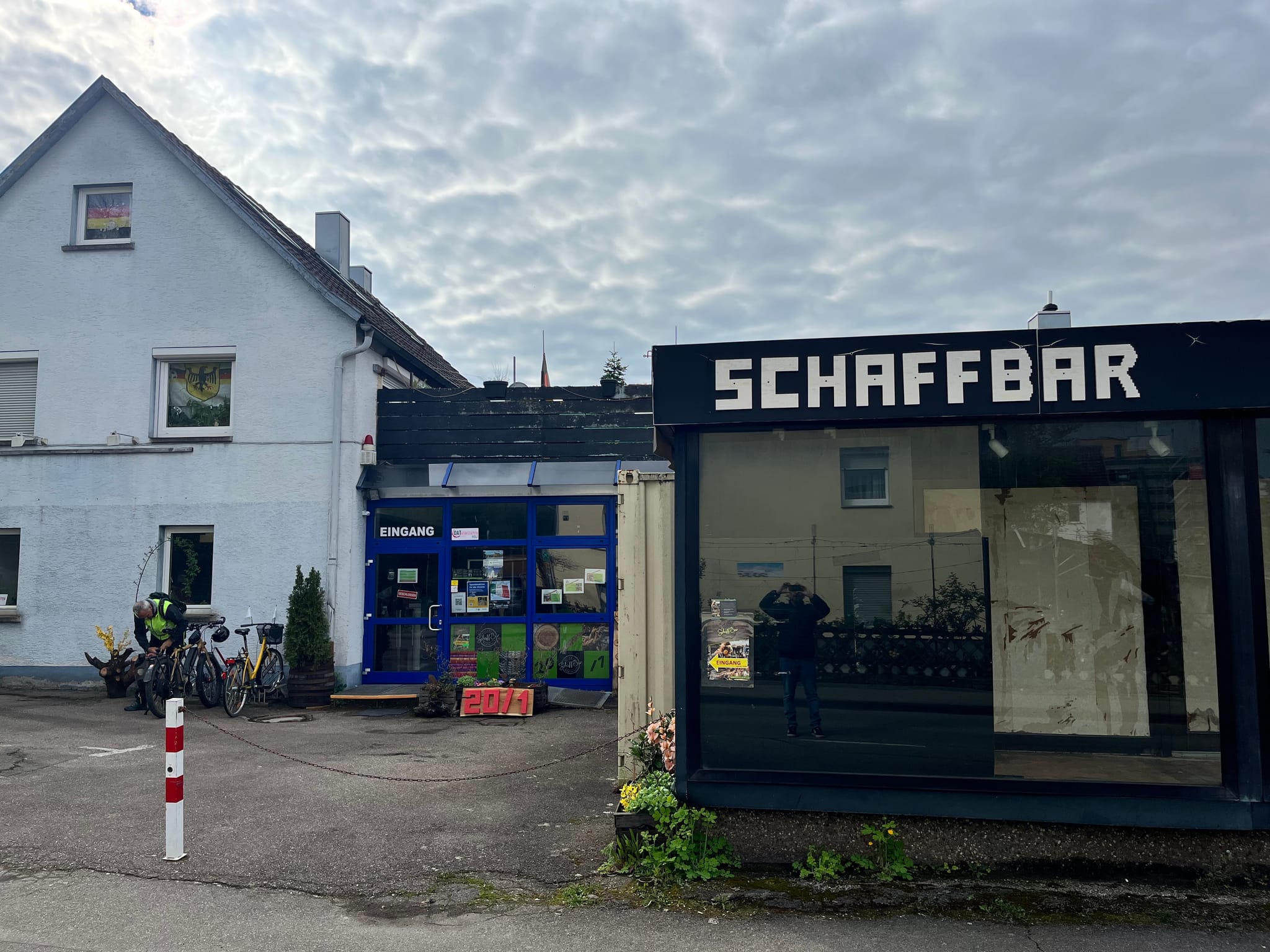 In der freien Werkstatt Schaffbar in Böblingen kann jeder sein Fahrrad unter Anleitung selbst reparieren.