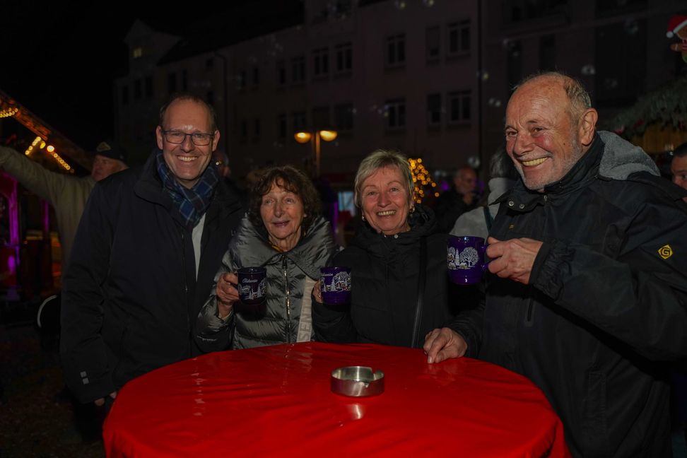 Atmosphäre und Trubel bei der Eröffnung der Sindelfinger Eisbahn.
