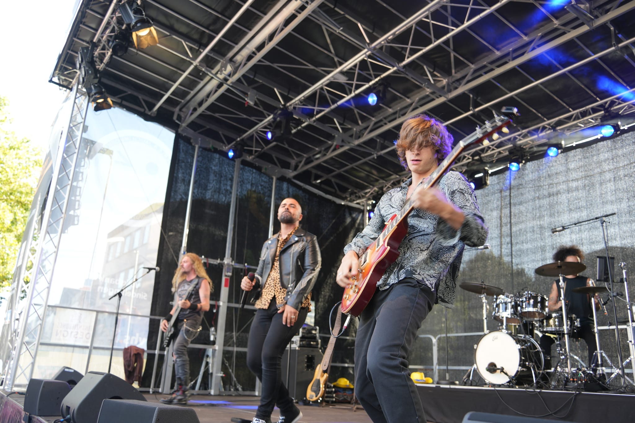 Die vier Musiker der Band Queen Power aus Italien brachten den Sindelfinger Markplatz in Stimmung.
