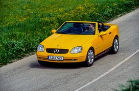 Von der Baureihe R 170 werden bis 2004 genau 311 222 Exemplare der Typen SLK 200, SLK 200 Kompressor, SLK 230 Kompressor, SLK 320 und SLK 32 AMG produziert.