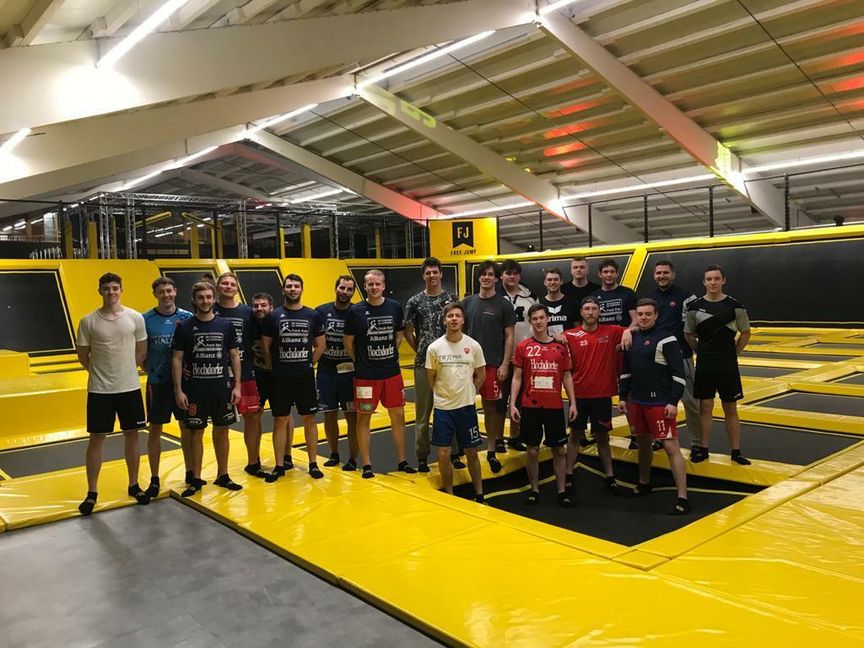 Training oder Einheiten in der Sprungbude in Filderstadt sind für die Handballer der SG H2Ku Herrenberg aufgrund der Corona-Krise vorerst tabu. Die freie Zeit wollen die Handballer dazu nutzen, älteren und kranken Menschen zu helfen.