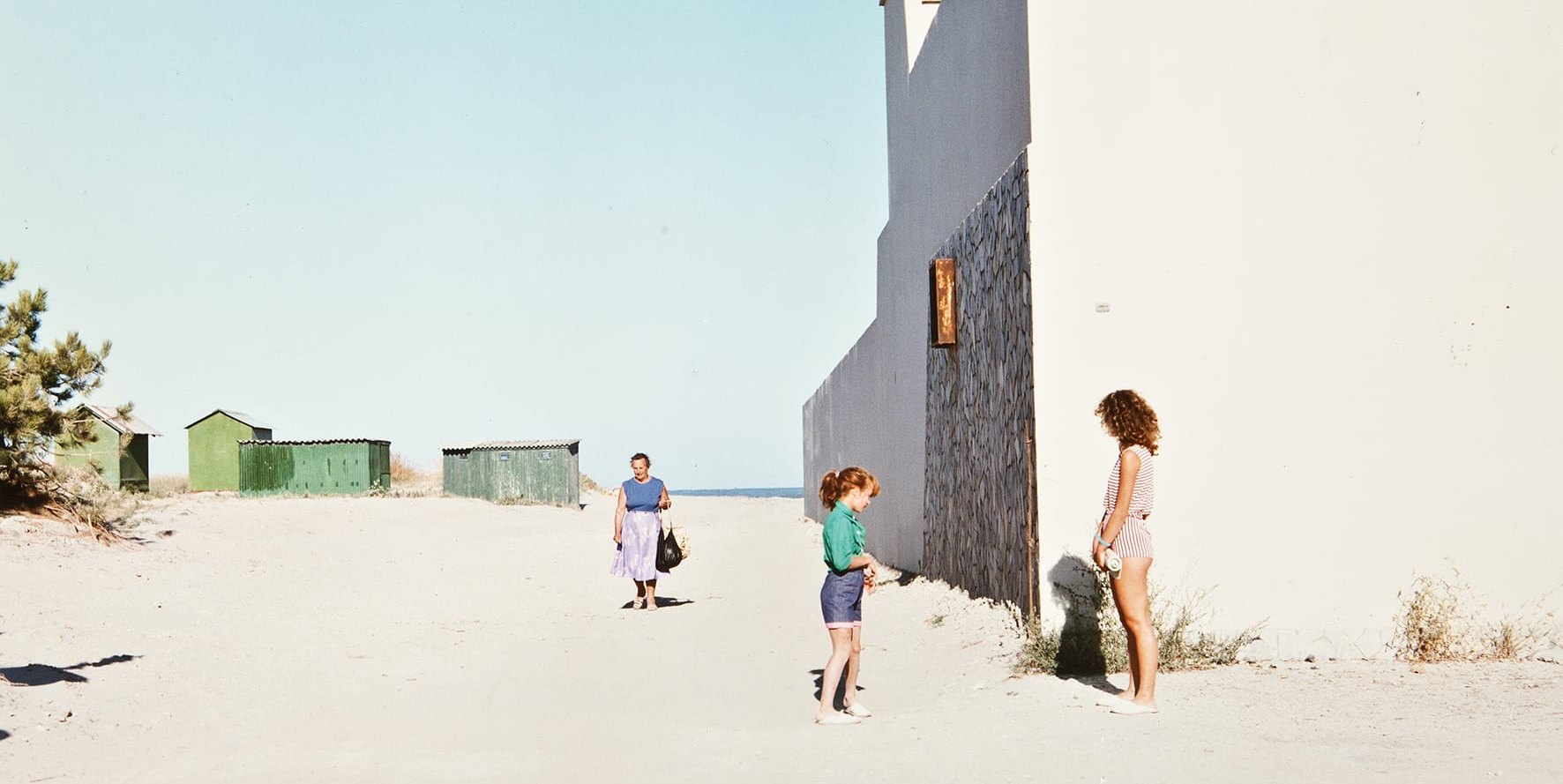 Die Ausstellung „No Place Like Home„ im Sindelfinger Schauwerk gibt einen großen Überblick über die Entwicklung der Fotografie in Italien seit den 1980er Jahren und zeigt, wie das aus dem Wirtschaftsboom der Nachkriegszeit hervorgegangene Land eine eigene fotografische Bildsprache entwickelt hat. Bis Sonntag,  26. Juli: Mi–So, 11–18 Uhr.