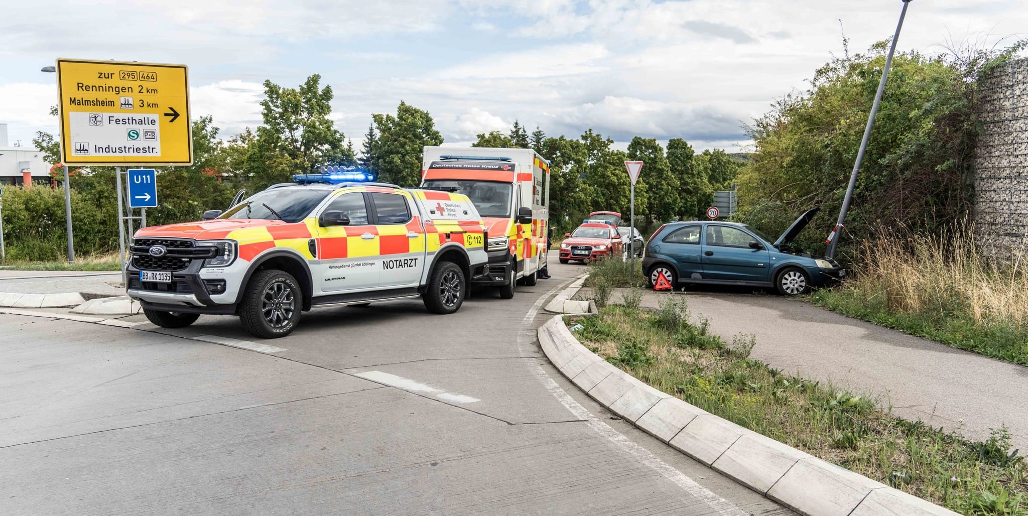 Der Opel musste nach dem Unfall abgeschleppt werden.
