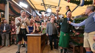 Ministerpräsident Markus Söder beim Fassanstich auf dem Oktoberfest.