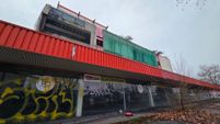 Seit dem Brand 2017 steht das Gebäude leer, nun ist dort ein Mömax-Markt geplant.
