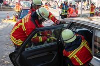 Die Feuerwehr Holzgerlingen und das DRK proben den Ernstfall.