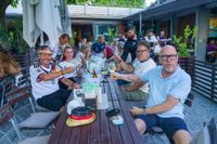 Deutschland-Fans feiern den Sieg gegen die Elfenbeinküste im Böblinger Bootshaus