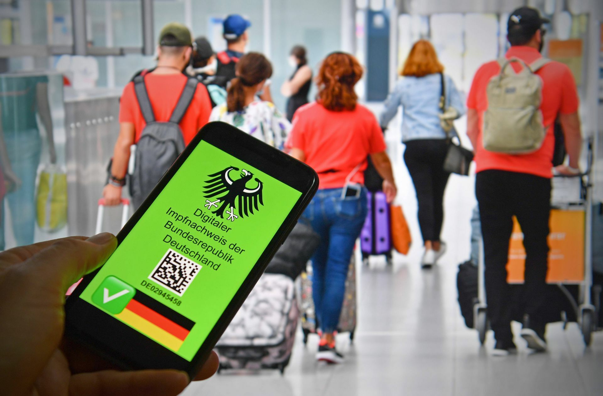 Da will man demnächst hinkommen: digitaler Impfnachweis. Foto: imago images/Sven Simon/..