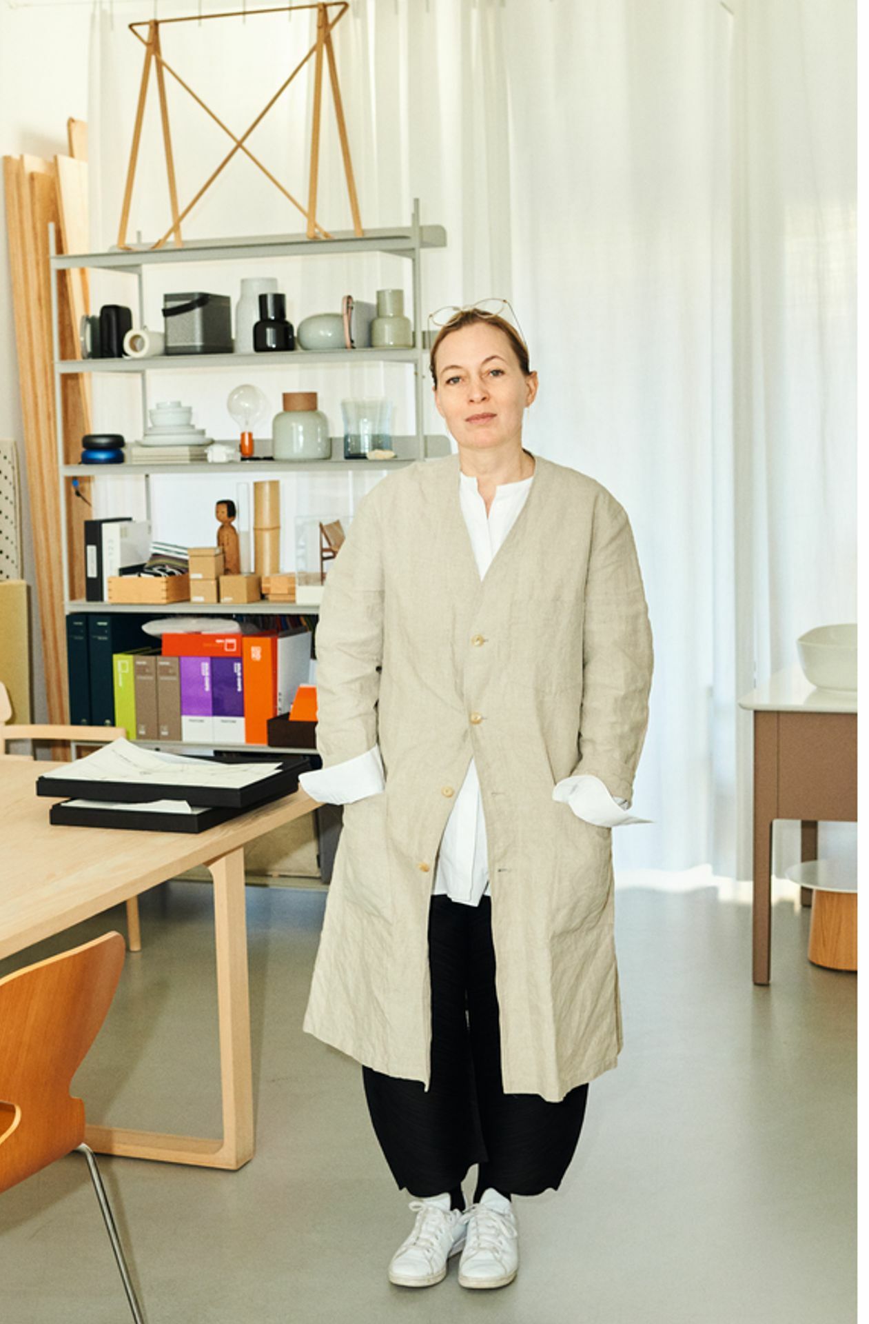 Die Dänin Cecilie Manz arbeitet kontinuierlich für Fritz Hansen. Auch im Herbst wird von ihr ein neues Möbel auf den Markt kommen.