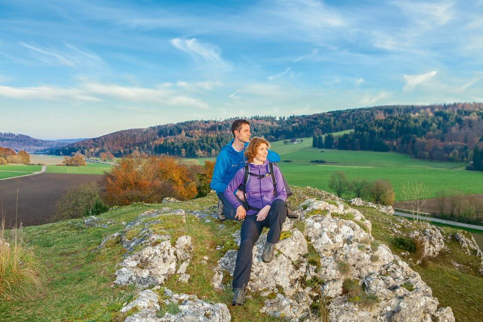 Bizarre Felslandschaften und unvergessliche Ausblicke – die Heidenheimer Brenzregion zeugt wie keine zweite von den Folgen der Erdgeschichte. (Foto: epr/Landkreis Heidenheim/Guido Serino)