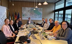 Die Jury des Sindelfinger Wirtschaftspreises „Sindolf“ bei ihrer Sitzung unter dem Vorsitz von Oberbürgermeister Markus Kleemann (Mitte).