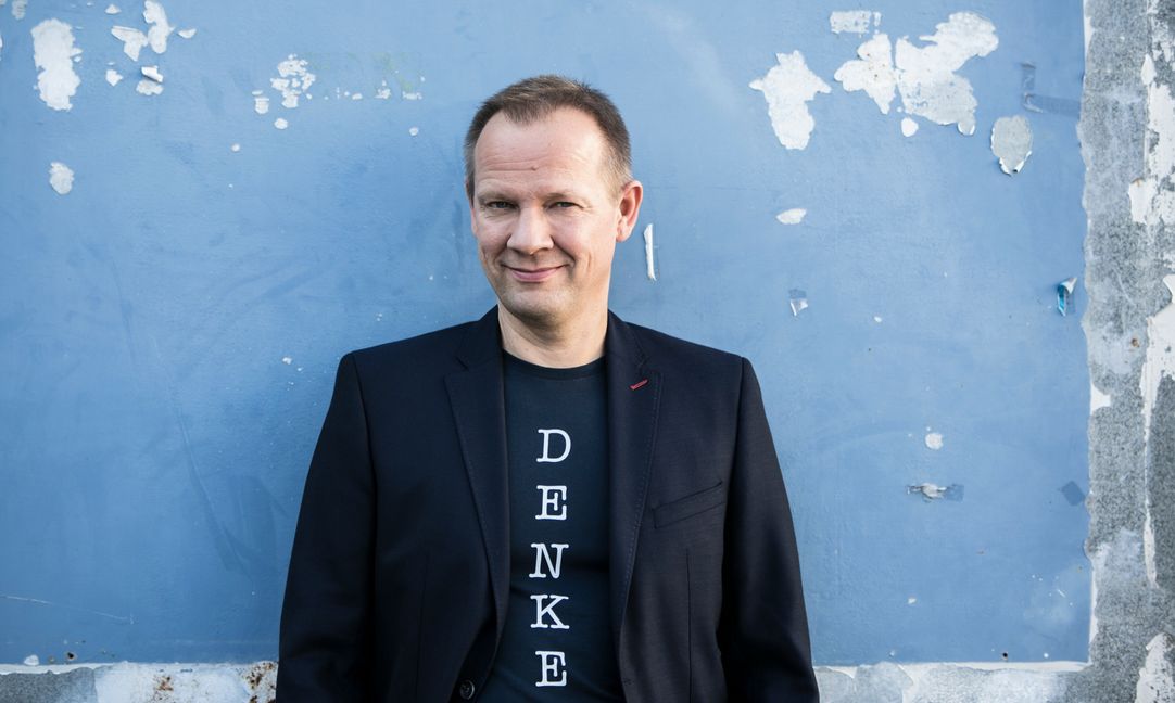 Thomas Schreckenberger hhat auch auf die Corona-Krise einen kabarettistischen Blick. Bild: Martina Bogdahn