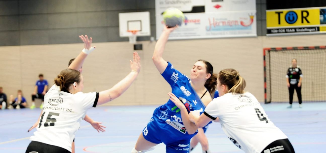 Sarah Moßhammer zeigte neben Janine Dombrowski eine starke Leistung im Angriff der HSG Böblingen/Sindelfingen 2. Bild: photostampe