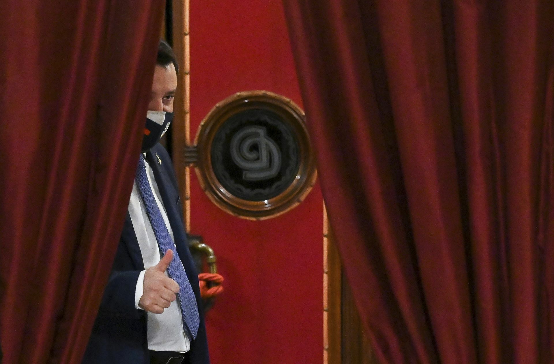 Matteo Salvini, Chef der rechten Lega, zeigt den Daumen nach oben. Doch was bedeutet das für die Präsidentschaftswahl?