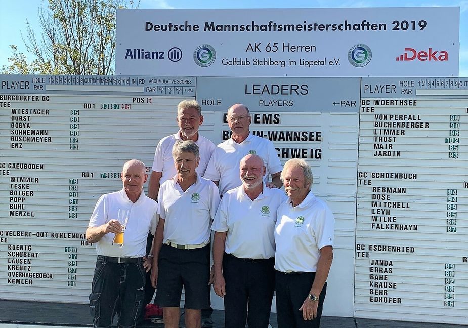 Das Schönbuch Team bei der Deutschen AK 65 Meisterschaft (v.L. Ysi von Falkenhayn, Kapitän Peter Wilke (oben), Gerhard Rebmann, Glenn Mitchel, Arno Leyh und Rolf Dose.