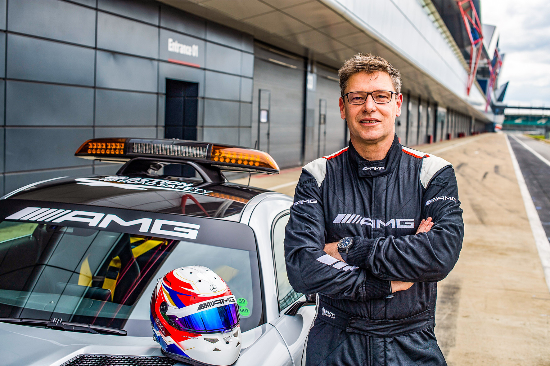 Bernd Mayländer am Mercedes-AMG GT R Safety Car (C 190) bei der Classic Insight „125 Years of Motorsport“ 2019 in Silverstone.  Bild: z MediaPortal Daimler AG