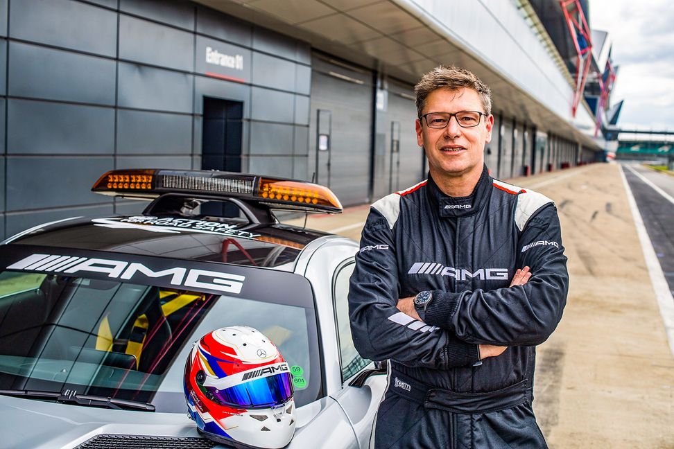 Bernd Mayländer am Mercedes-AMG GT R Safety Car (C 190) bei der Classic Insight „125 Years of Motorsport“ 2019 in Silverstone. Bild: z MediaPortal Daimler AG
