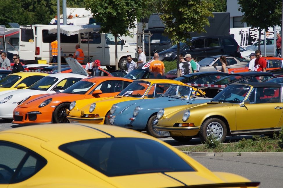 Nicht nur alle Generationen des Modells 911 sind beim großen Porsche-Treffen des Online-Forums PFF am Samstag bei der Motorworld auf dem Flugfeld zu sehen. Auch Boxster, Macan und Cayenne, 356 oder 944 werden von den Organisatoren erwartet.    Bild: PFF