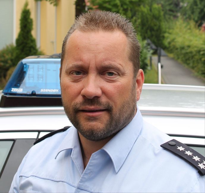 Frank Bechtle präsentierte die Aidlinger Kriminalstatistik im Gemeindrat. Bild: Richter