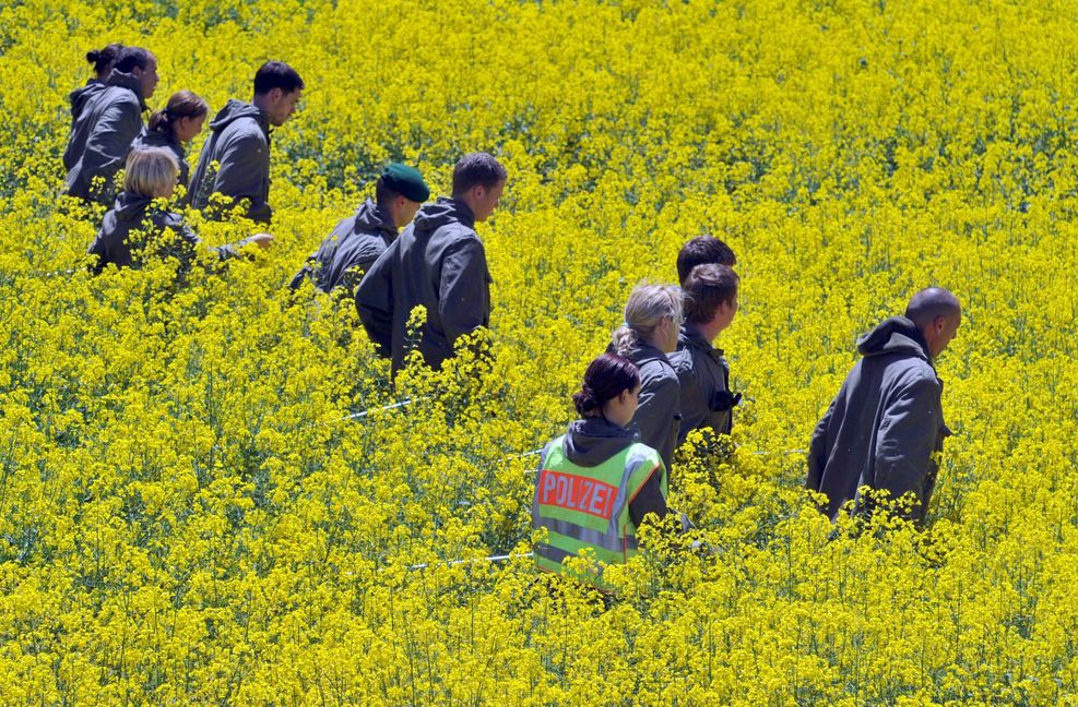 Die Polizei hatte den Wald zuvor schon durchkämmt, jedoch nur das Handy von Maria Bögerl gefunden.
 Foto: dpa/Stefan Puchner