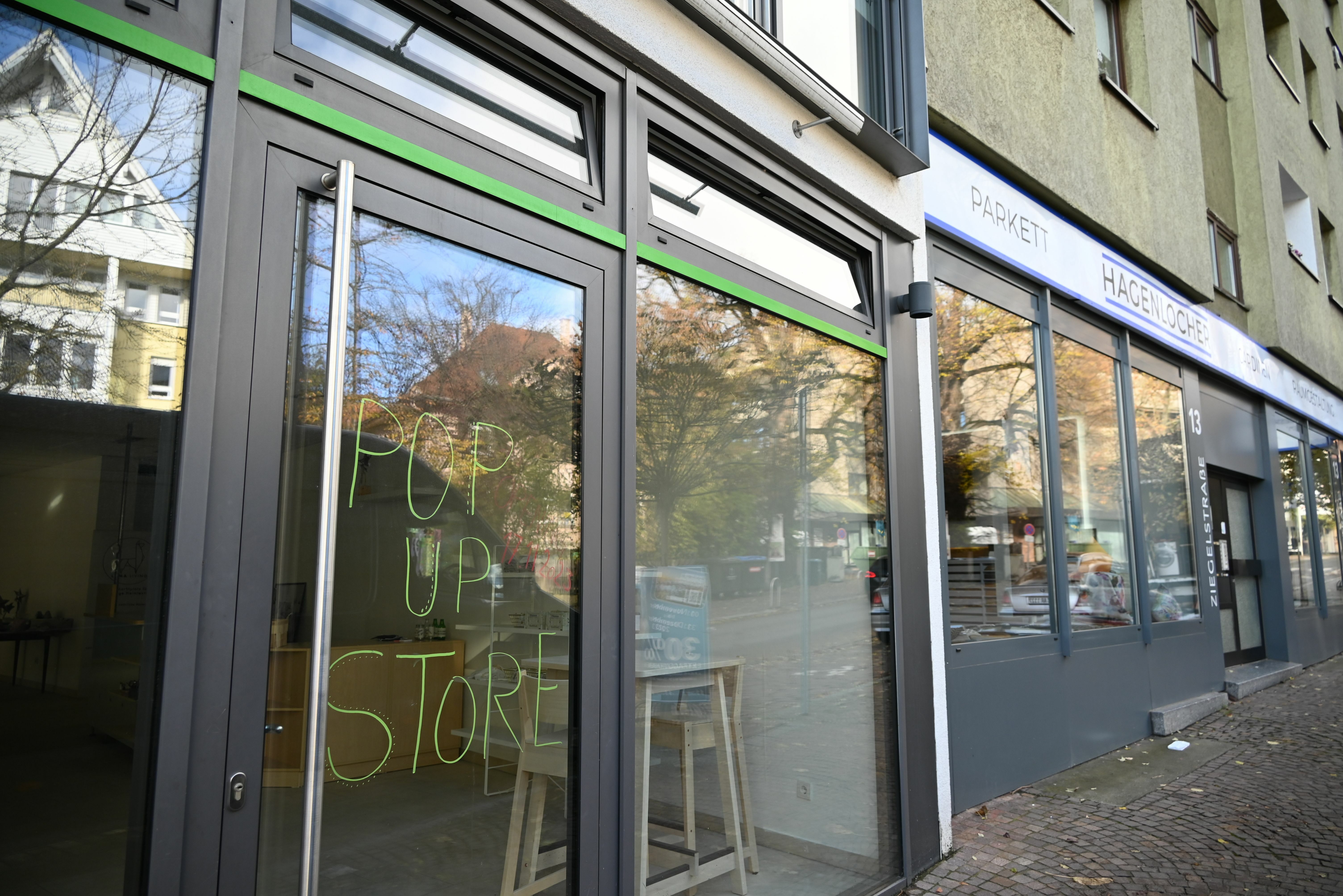 Um 10 Uhr öffnet der Winter-Pop-up-Store in Sindelfingen. Bild: Nüßle