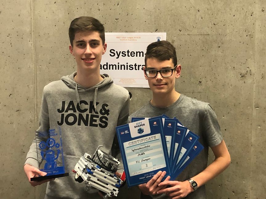 Nils Seibert und Jannik Lorenz waren bei der First Lego League erfolgreich. Bild: z
