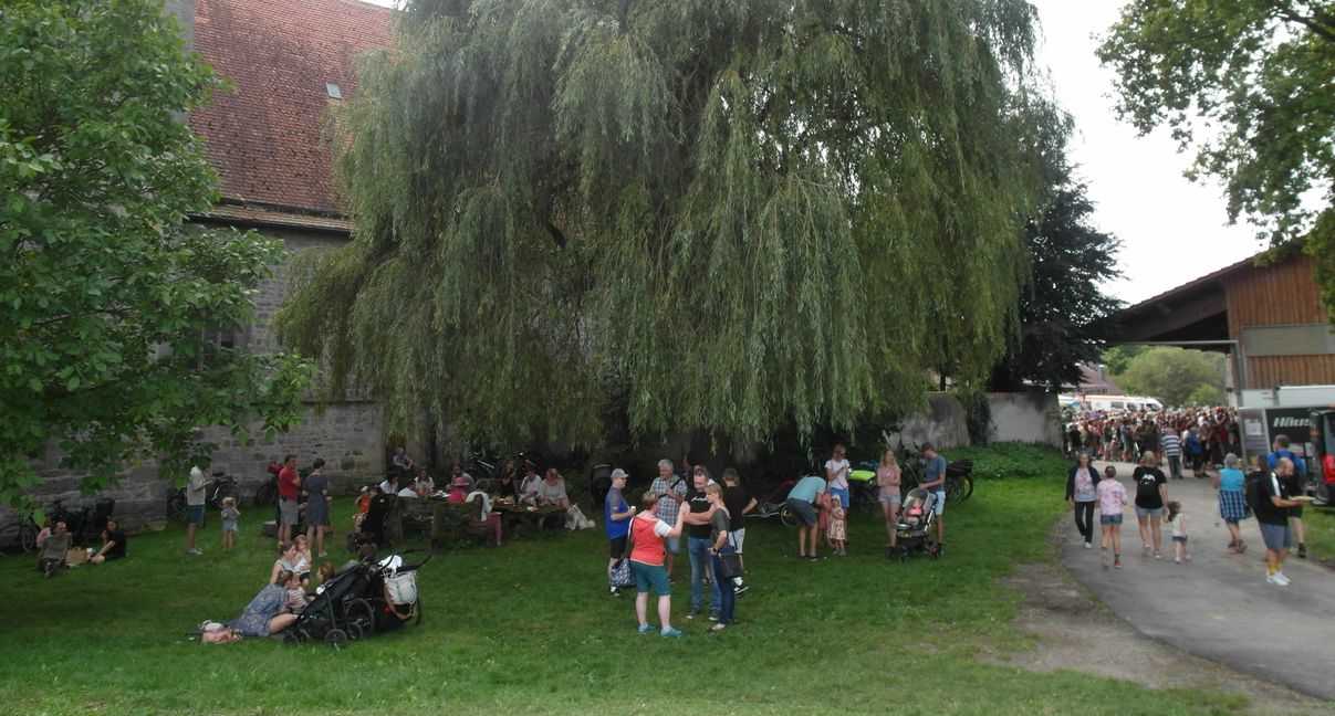 Das rund 170 Hektar große Hofgut Mauren veranstaltete am Sonntag zum 8. Mal ein Hoffest. Bild: Staber