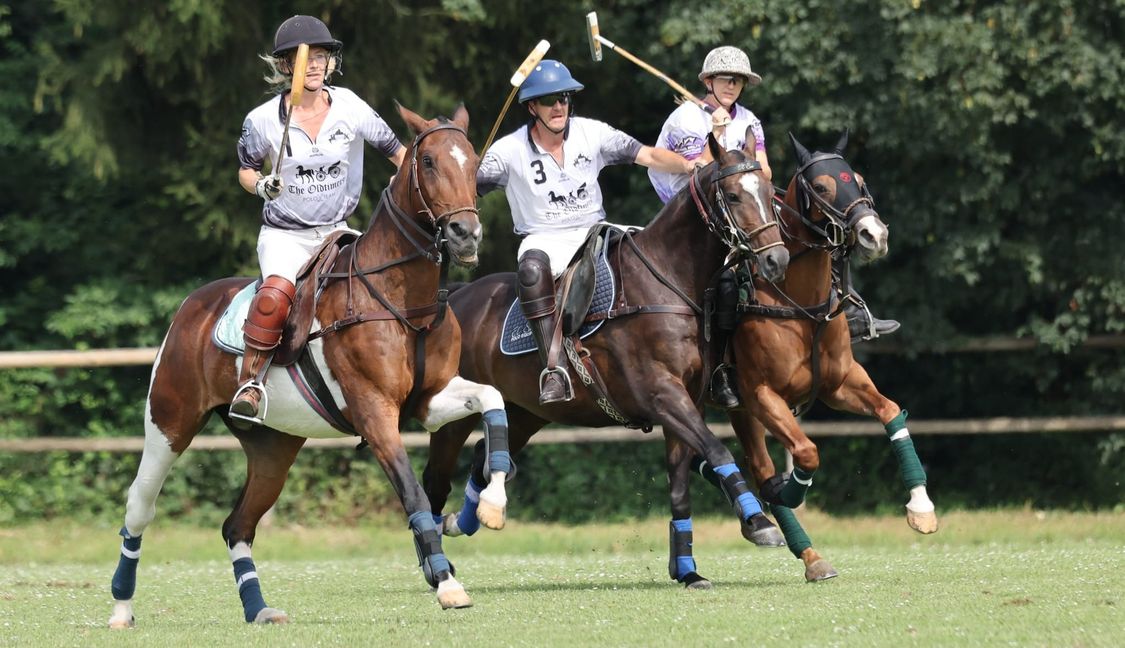 , Auch das Dreier-Team des gastgebenden El Sur Polo Equipo tritt Samstag und Sonntag beim Schönaicher Polo Cup an. Bild: Häusler