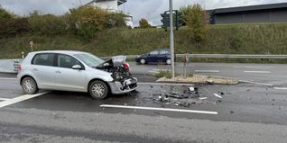 Der VW musste abgeschleppt werden.