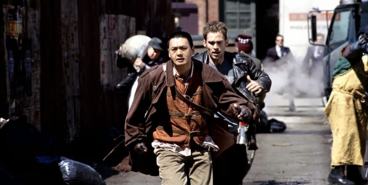 Chow Yun Fat ist der „Bulletproof Monk“, rennen muss er manchmal trotzdem.